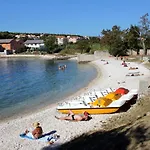 7647a * Pula