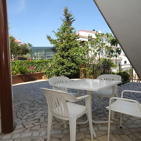 7647a Apartment Pula