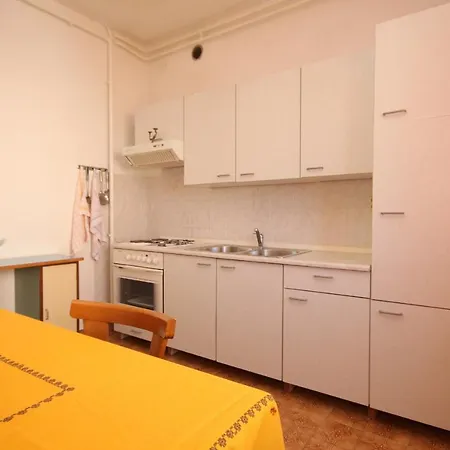 7647a Apartment
