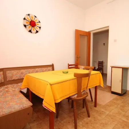 Apartment 7647a